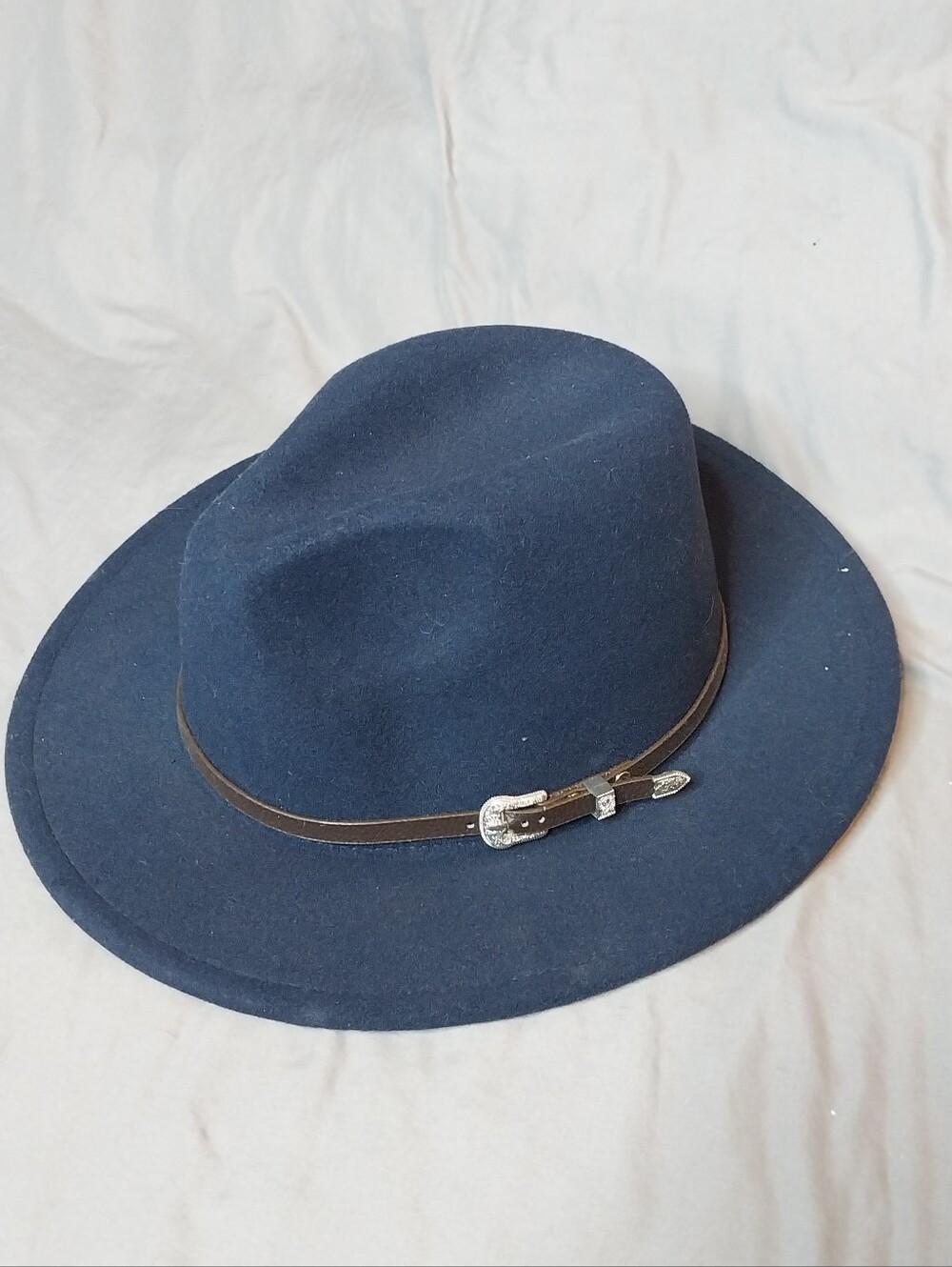 Wide-Brim Felt Fedora Hat in Navy with Decorative Brown Band